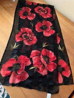 LAURA ASHLEY Italian Ladies' scarf/wrap Black w/Red flowers Polyester  13,5x60